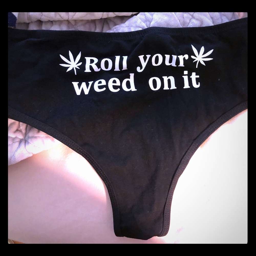 Weed booty shorts